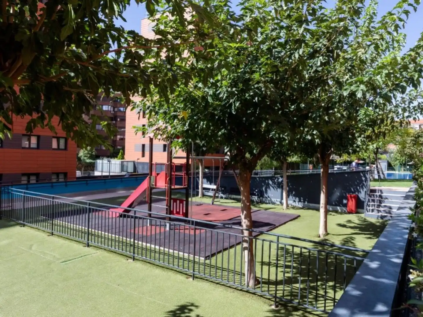 Vista exterior de Pis en venda en Madrid amb Aire condicionat, Terrassa i Traster