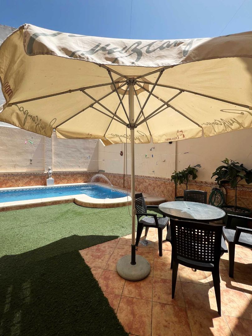 Piscina de Casa o xalet en venda en Aguadulce (Sevilla) amb Traster i Piscina