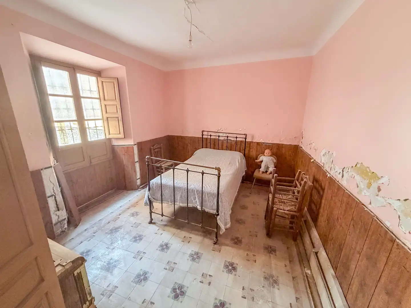 Schlafzimmer von Country house zum Verkauf in Loja mit Balkon