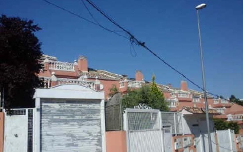 Exterior view of Single-family semi-detached for sale in Paracuellos de Jarama  with Private garden and Terrace