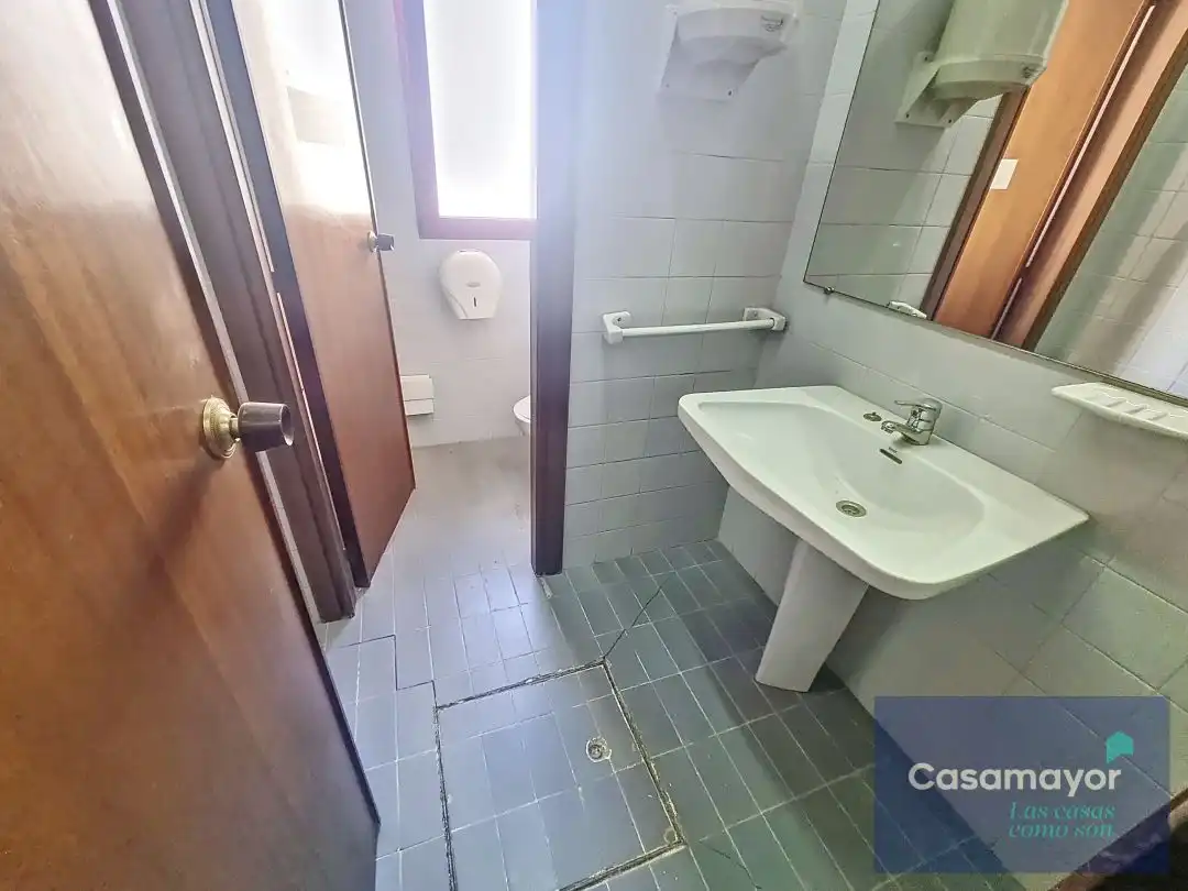 Badezimmer von Gebäude zur Miete in Alicante / Alacant