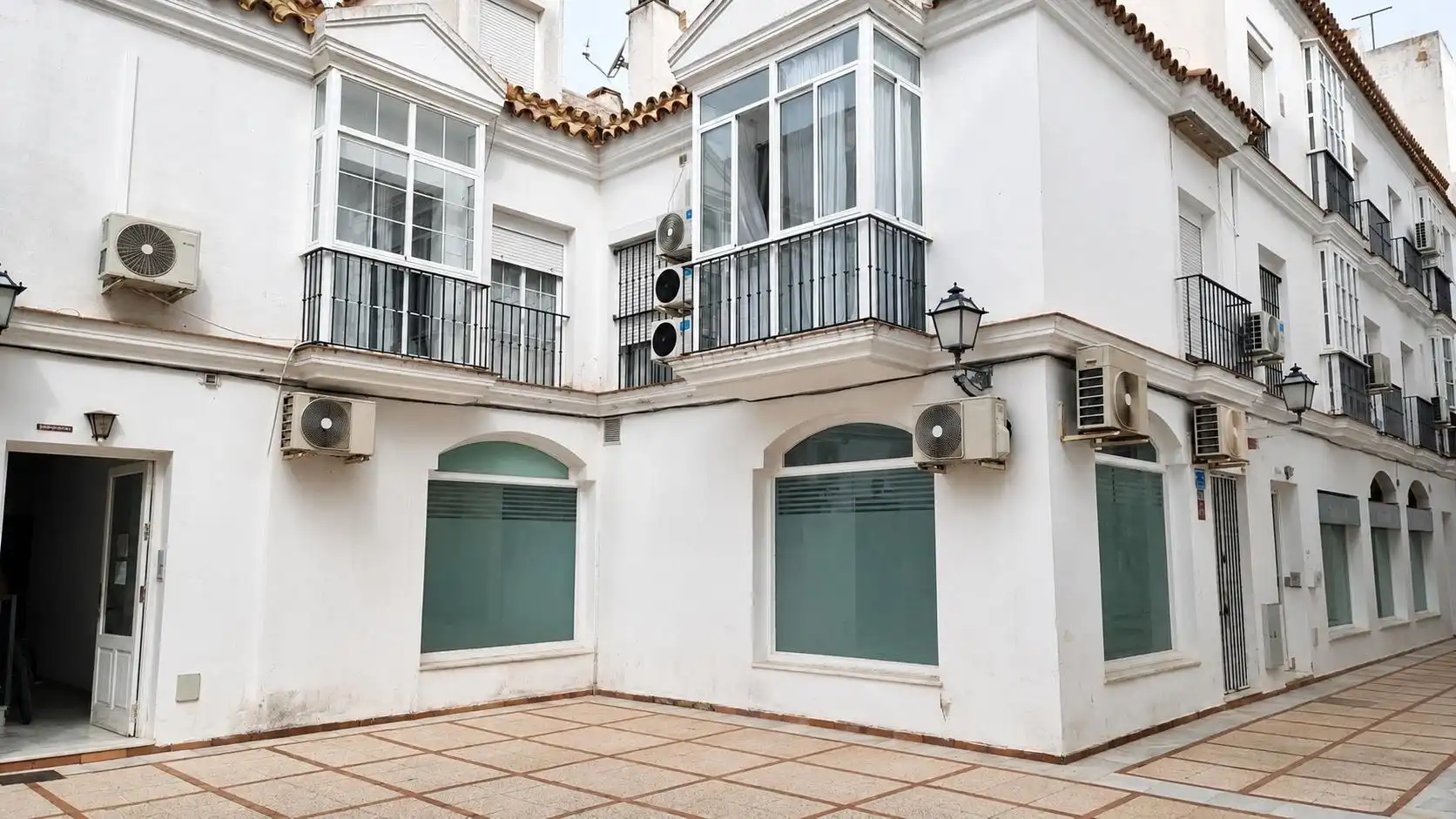 Local comercial en venta en Centro - Calzada - Cabo Noval