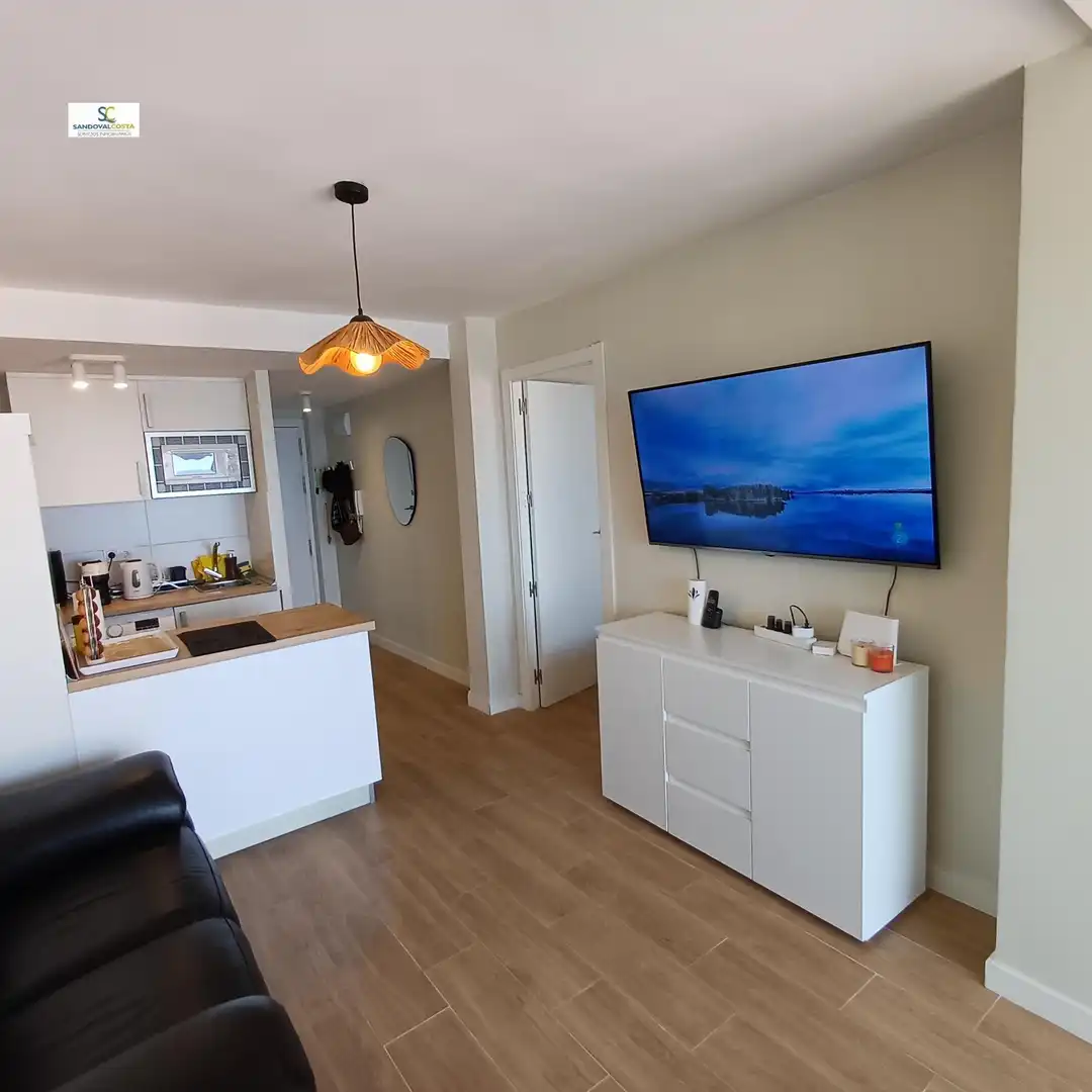 Sala de estar de Apartamento en venta en Alicante / Alacant con Aire acondicionado y Piscina comunitaria