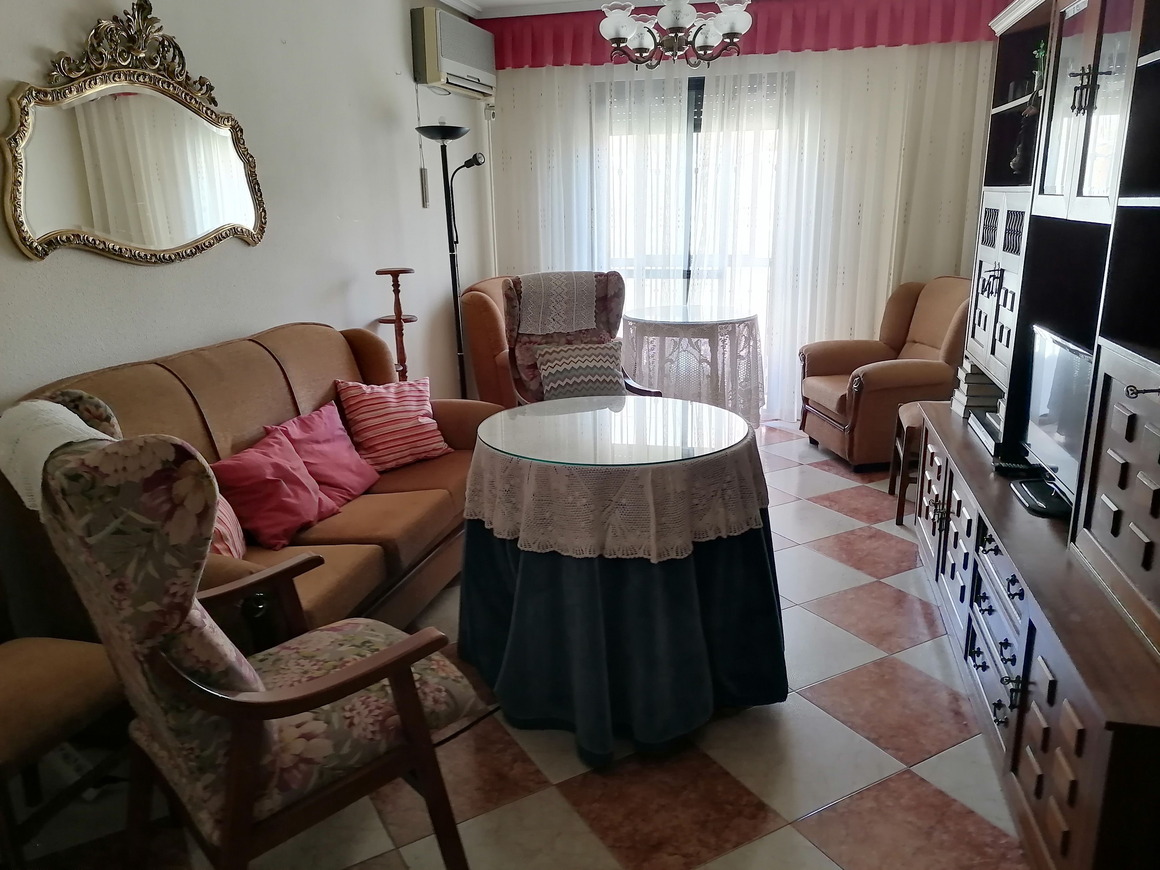 Sala d'estar de Pis en venda en Plasencia amb Aire condicionat, Calefacció i Moblat