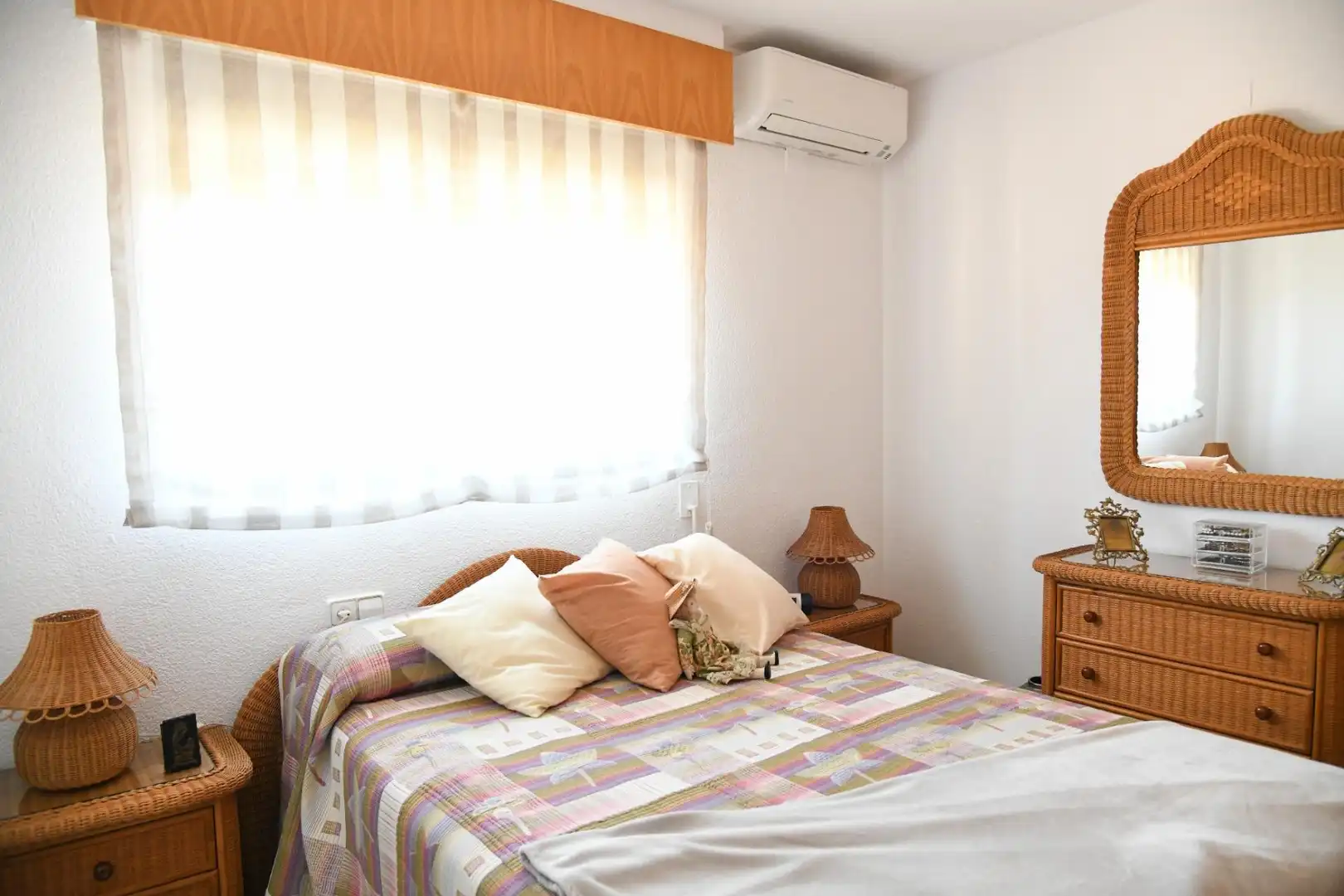 Dormitori de Casa adosada en venda en L'Alfàs del Pi amb Aire condicionat, Calefacció i Jardí privat