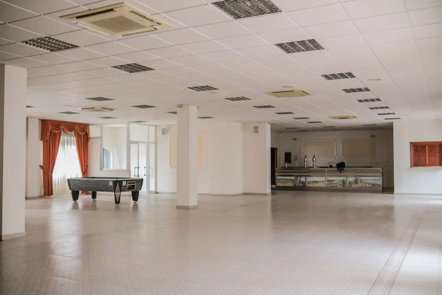 Geschaftsraum zum Verkauf in Cartaya