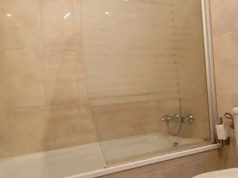 Bany de Pis en venda en Ampuero amb Balcó