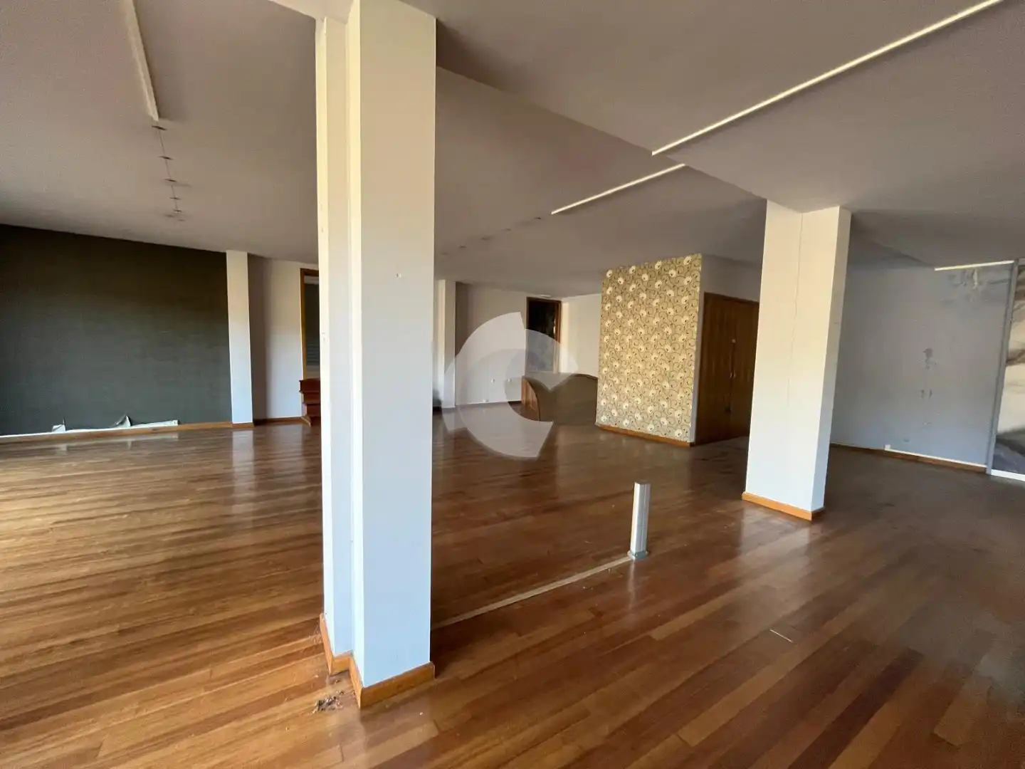 Commercial properties for sale in EIREXE, 22, Boqueixón
