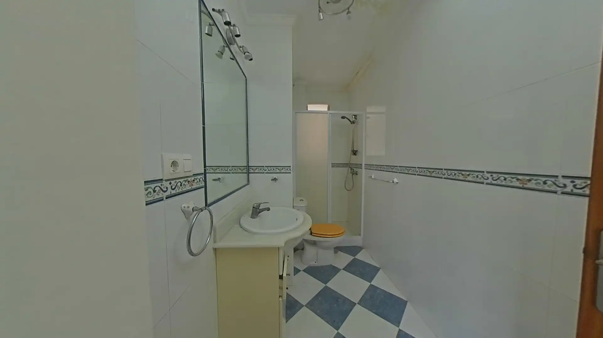 Bany de Pis en venda en Jerez de la Frontera amb Parquet