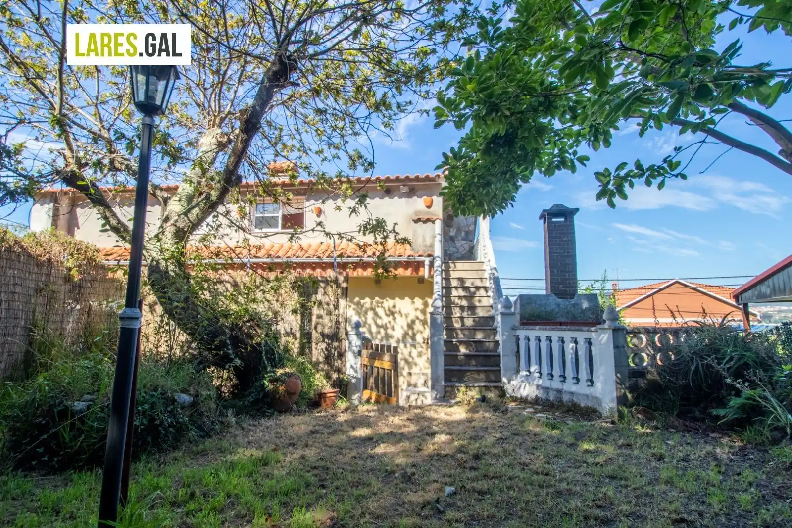 Exterior view of Flat for sale in Cangas   with Private garden, Terrace and Furnished