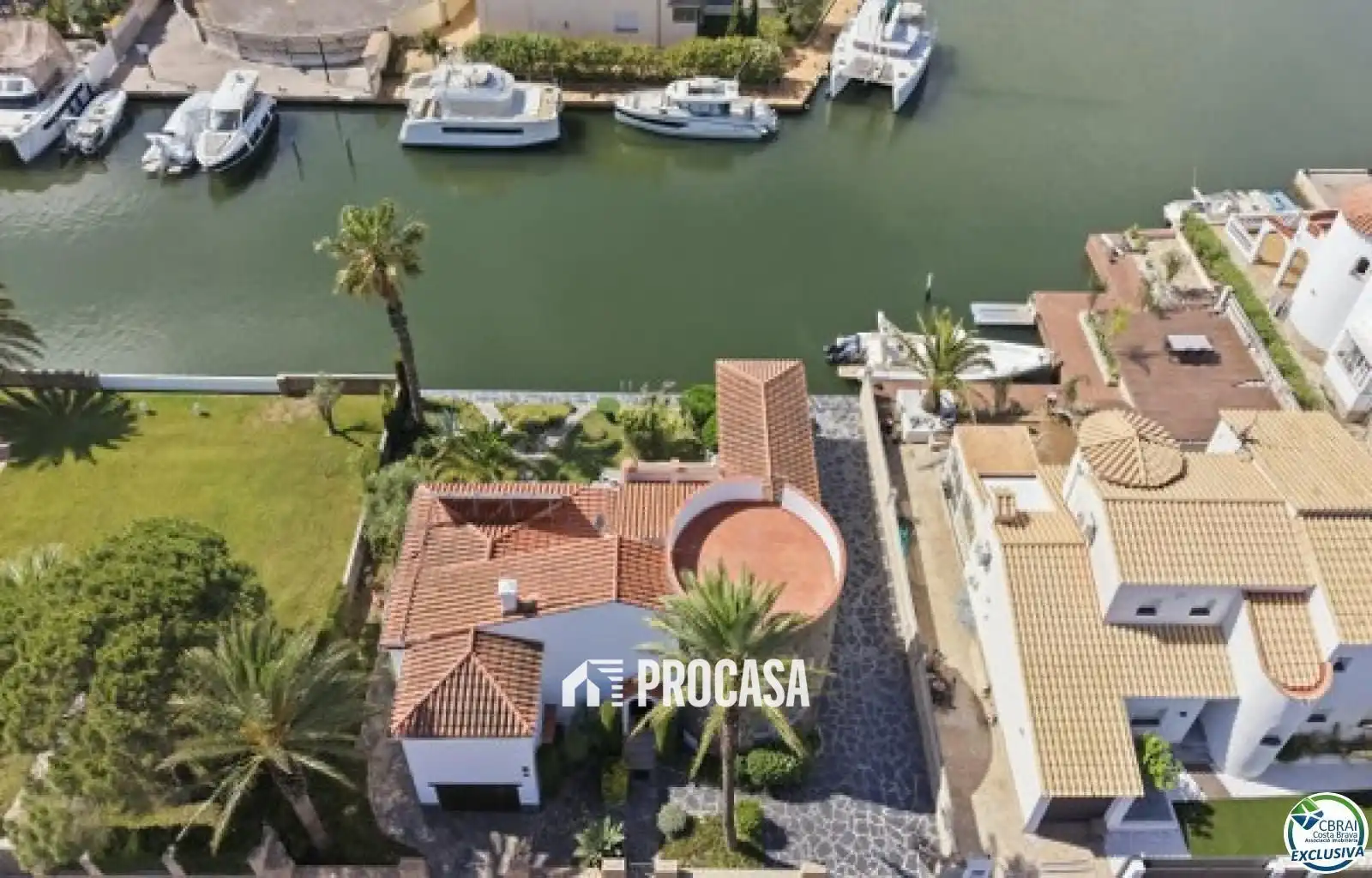 Vista exterior de Casa o xalet en venda en Roses amb Aire condicionat