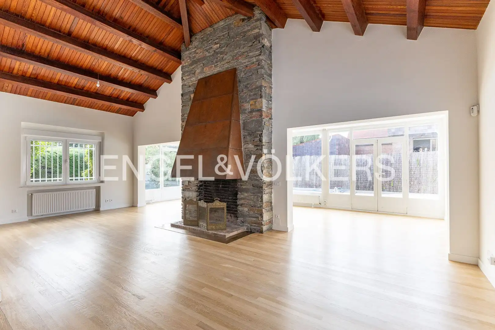 Living room of Houses for rent in Madrid  with Air Conditioner, Heating and Private garden