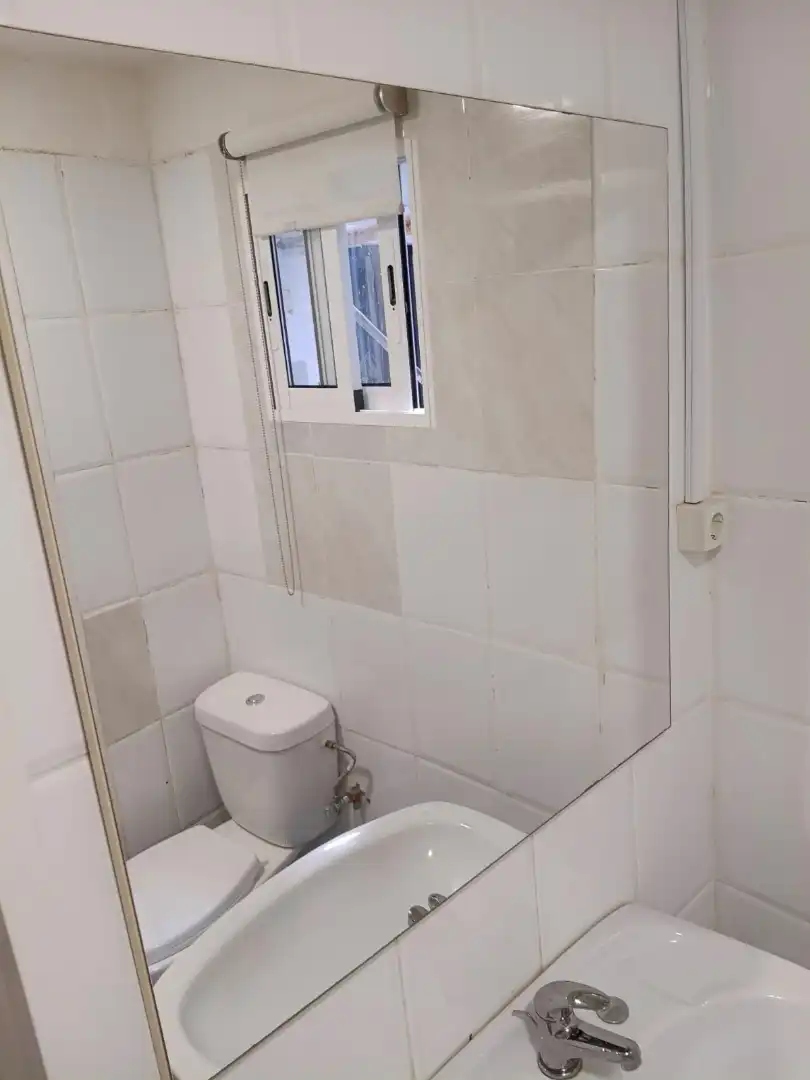 Baño de Dúplex de alquiler en Ferrol con Aire acondicionado, Calefacción y Parquet