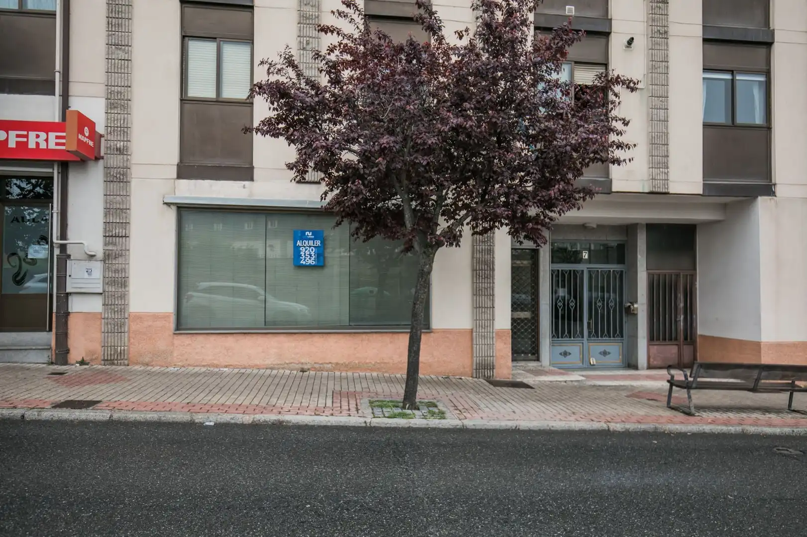 Vista exterior de Local de alquiler en Ávila