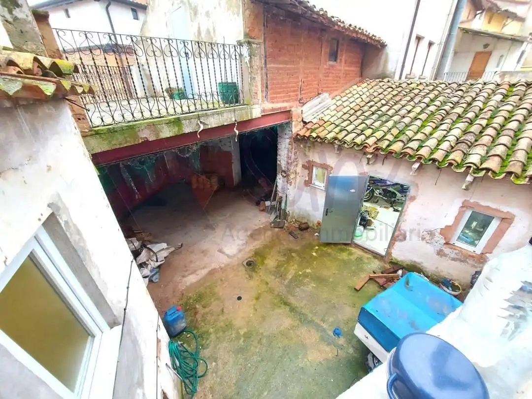 Casa o chalet en venta en Hervías con Terraza, Trastero y Balcón