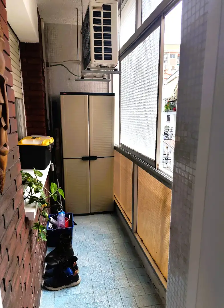 Terrassa de Pis en venda en L'Hospitalet de Llobregat amb Aire condicionat, Parquet i Moblat