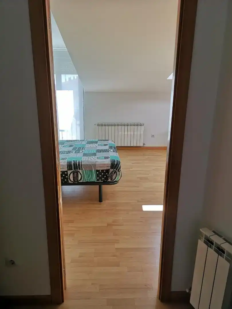 Dormitori de Pis en venda en Villaralbo amb Parquet, Traster i Forn