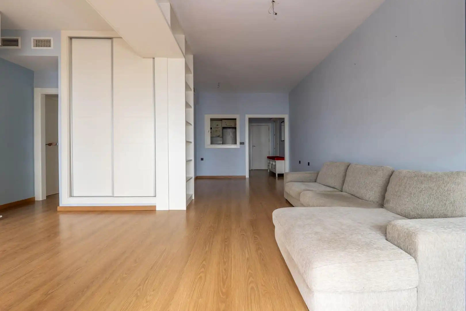 Sala de estar de Piso en venta en Motril con Terraza y Piscina comunitaria