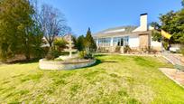 Jardí de Casa o xalet en venda en Cabanillas del Campo amb Aire condicionat, Terrassa i Piscina