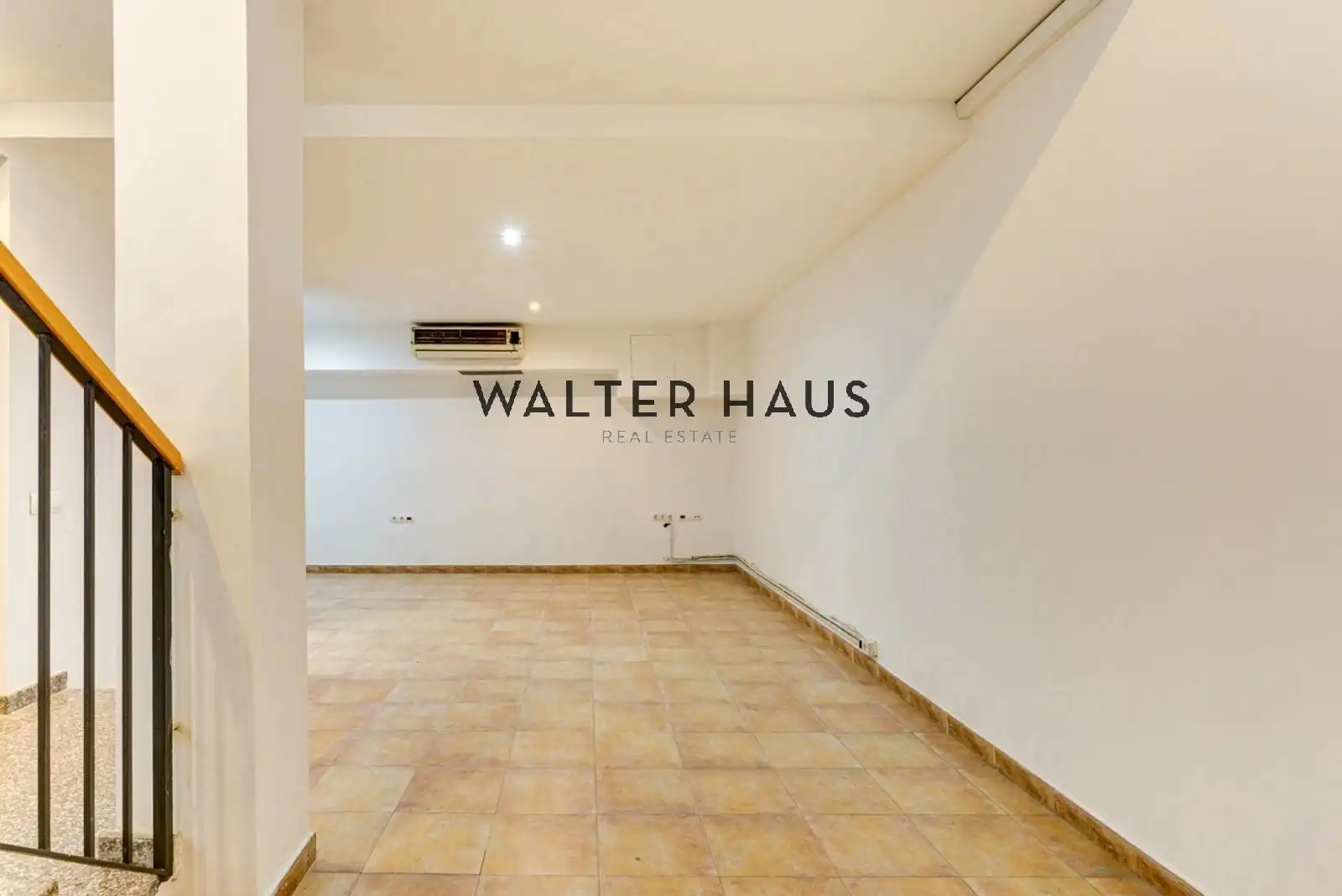 Houses for sale in Barcelona  with Air Conditioner, Heating and Terrace