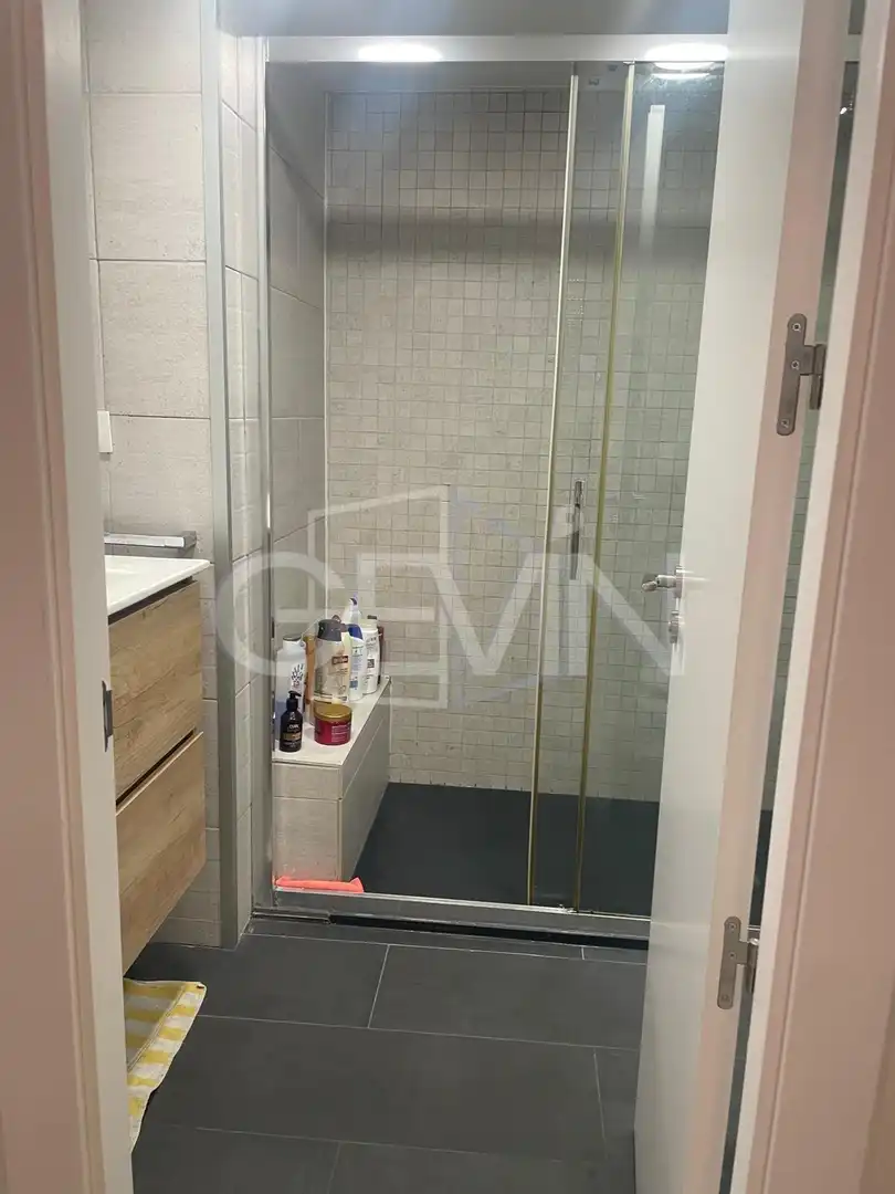 Badezimmer von Wohnung zum Verkauf in Santa Perpètua de Mogoda mit Klimaanlage, Heizung und Parkett
