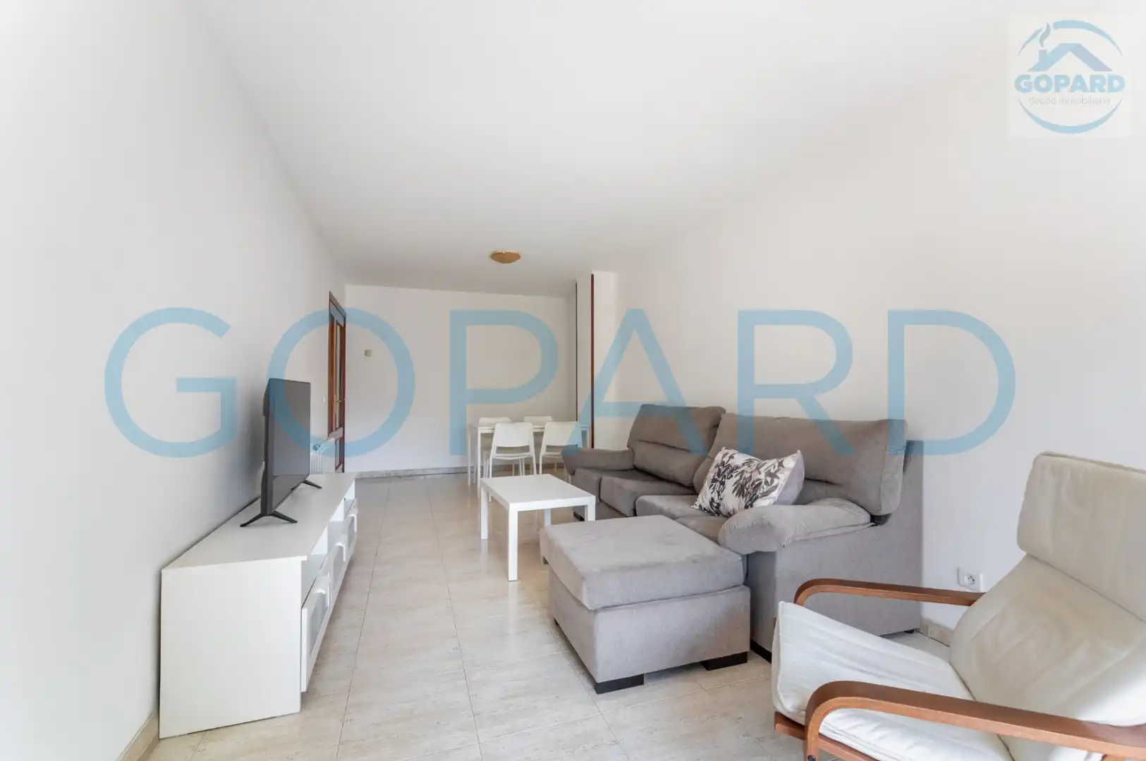 Sala de estar de Piso en venta en Villanueva de la Cañada con Calefacción, Terraza y Trastero