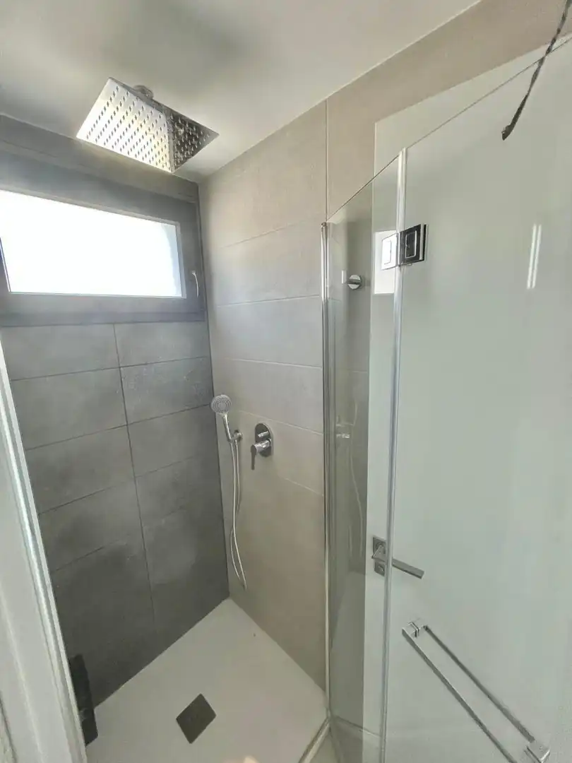 Baño de Ático de alquiler en Torrevieja con Aire acondicionado, Calefacción y Terraza
