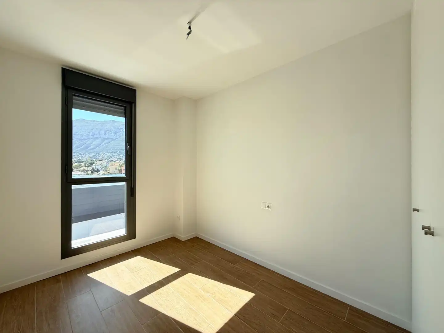 Schlafzimmer von Dachboden zum Verkauf in Dénia mit Klimaanlage, Privatgarten und Terrasse