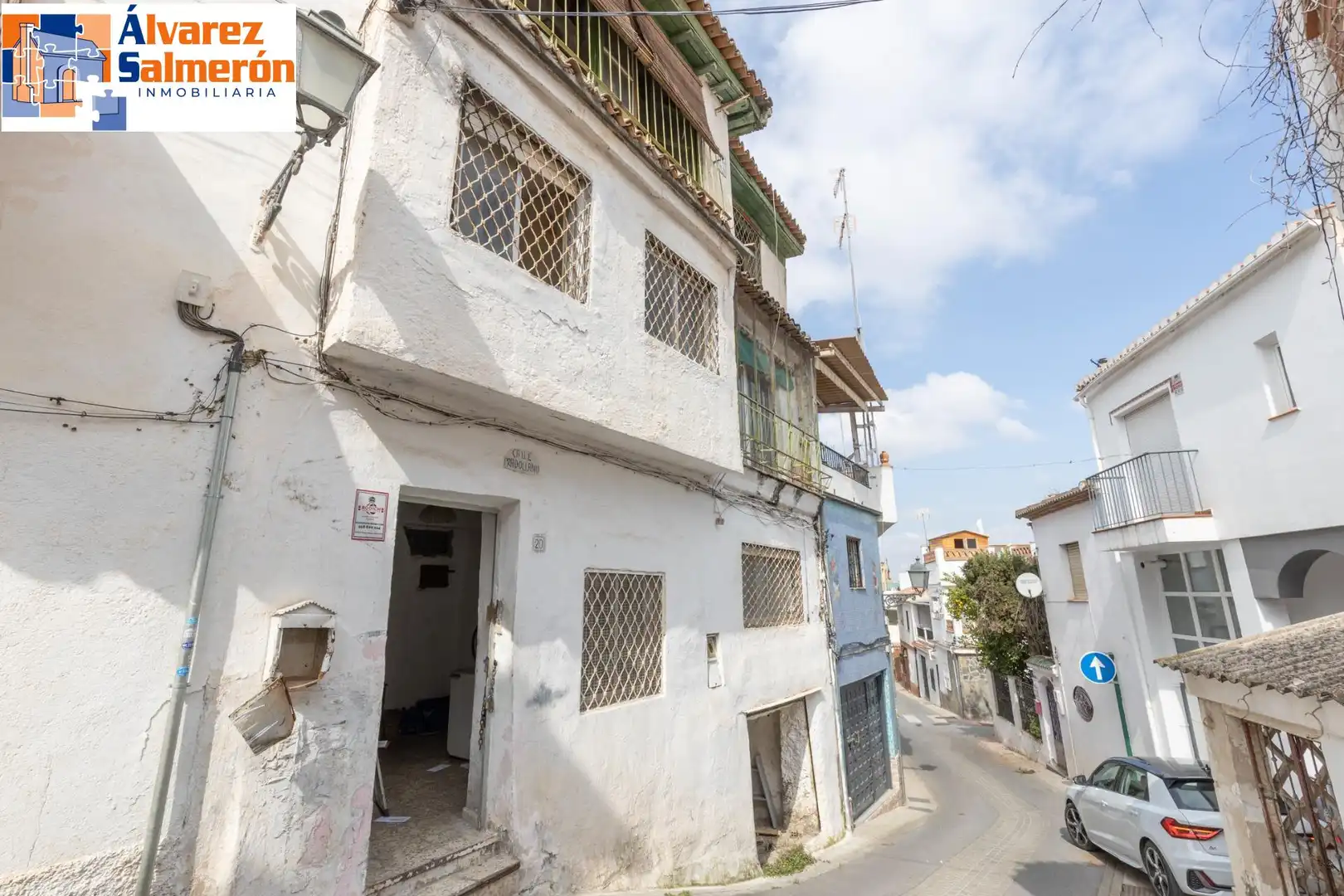 Exterior view of Houses for sale in Granada