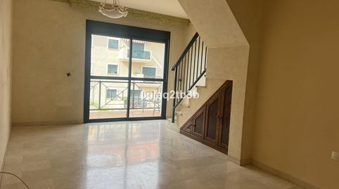 Foto 2 de Dúplex en venda a Huerta Nueva, Estepona