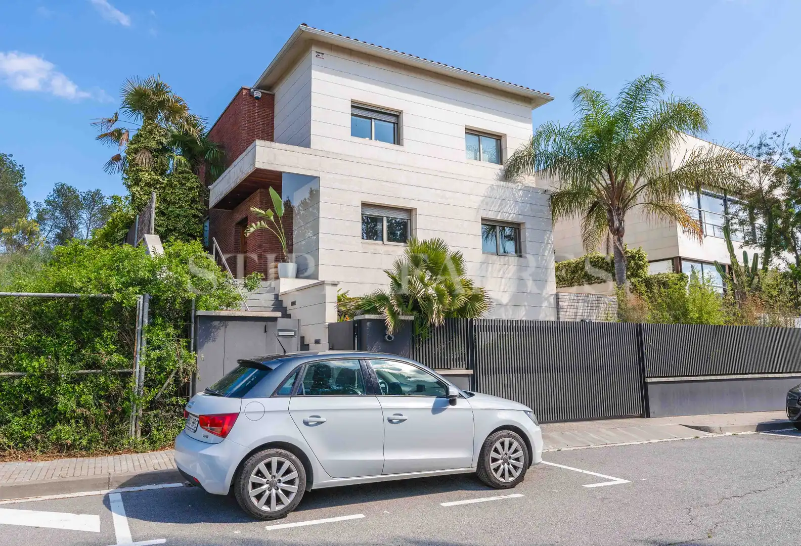 Vista exterior de Casa o chalet de alquiler en El Papiol con Aire acondicionado, Calefacción y Jardín privado