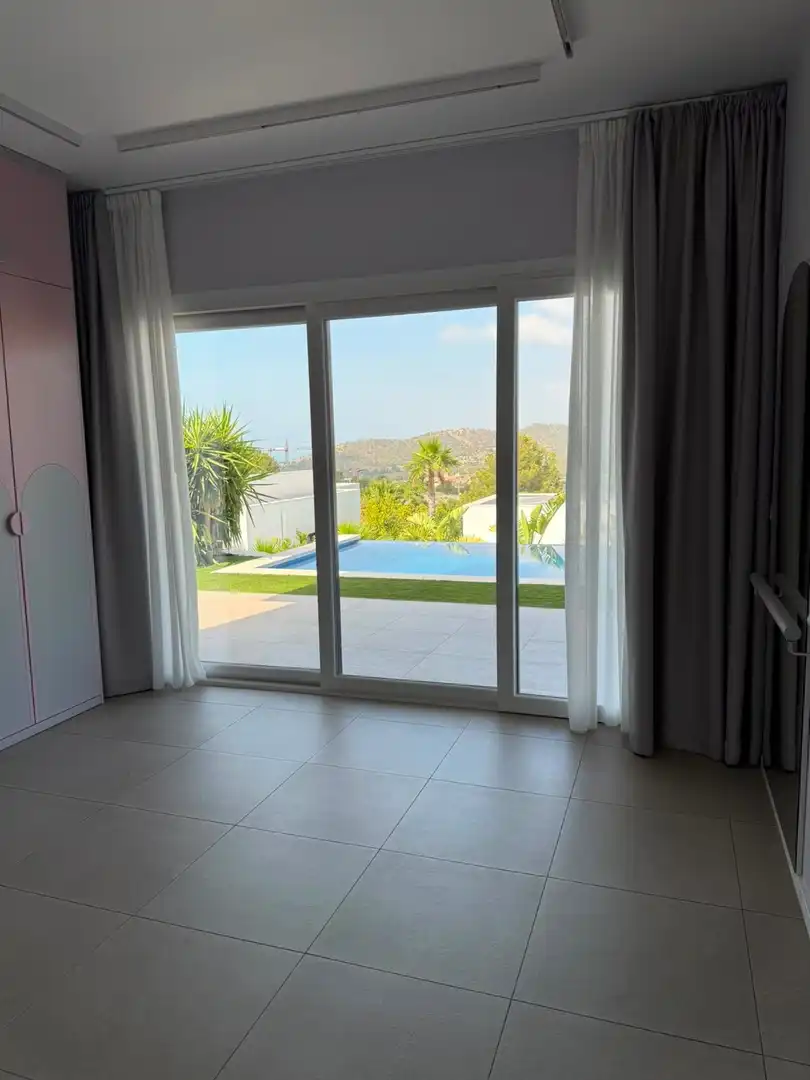 Swimming pool of Houses for rent in Finestrat  with Air Conditioner, Heating and Private garden