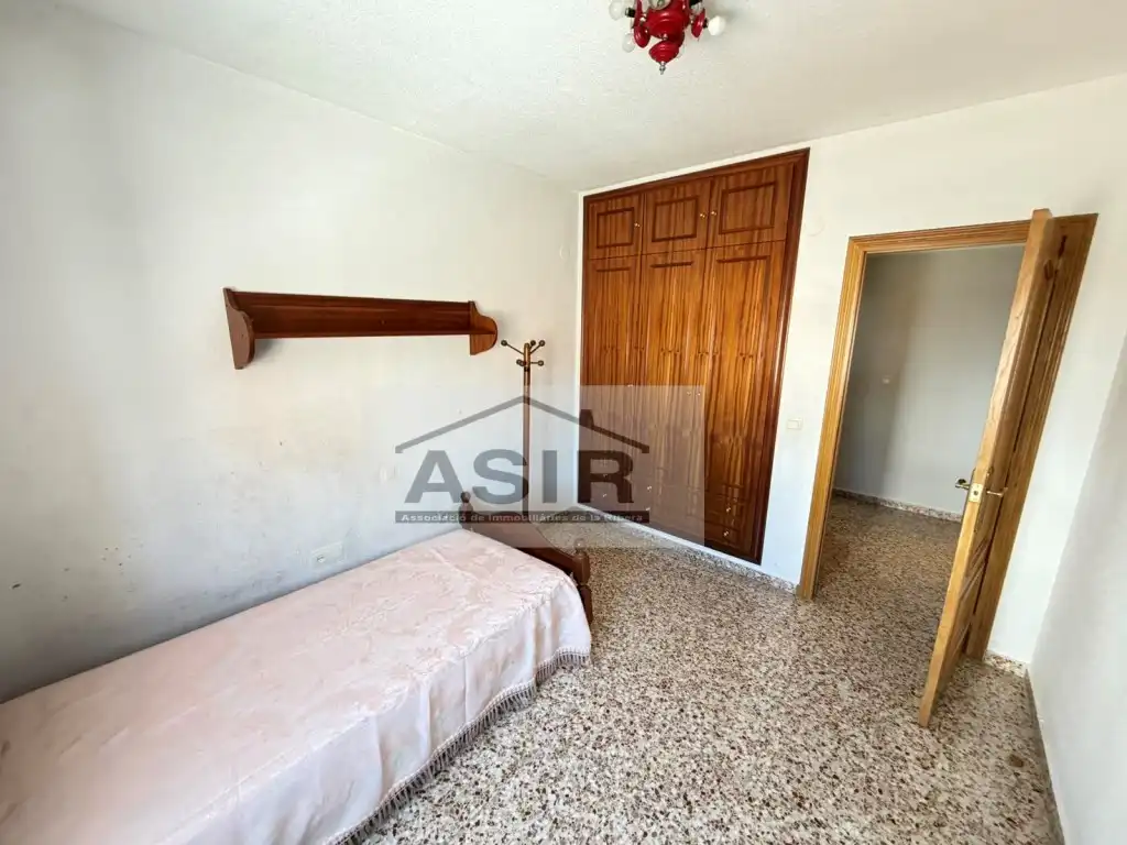 Habitación de Piso en venta en Alzira con Balcón