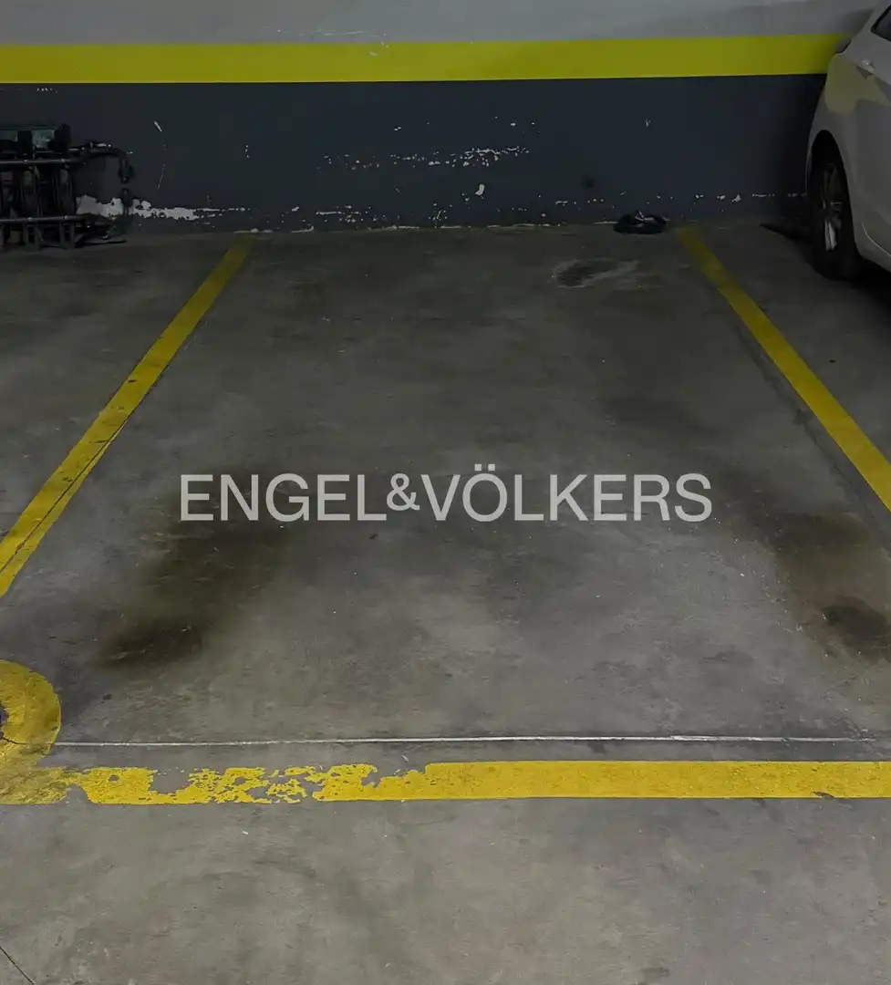 Parking de Piso en venta en Madrid con Aire acondicionado, Calefacción y Parquet