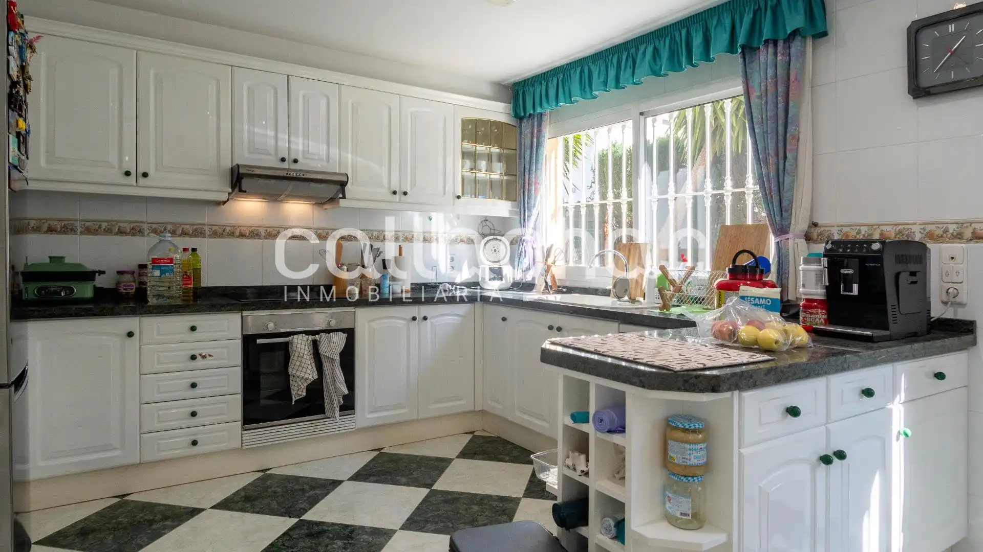 Cocina de Casa o chalet en venta en Gandia con Aire acondicionado, Amueblado y Jacuzzi