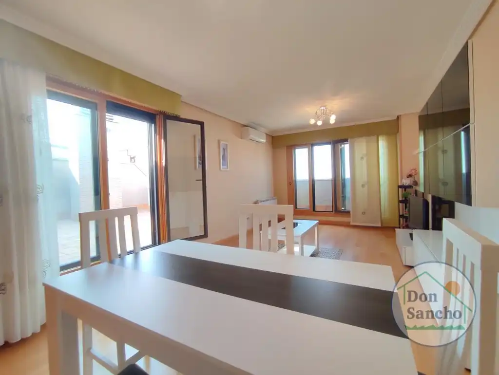 Living room of Attic for sale in Valladolid  with Air Conditioner, Heating and Terrace