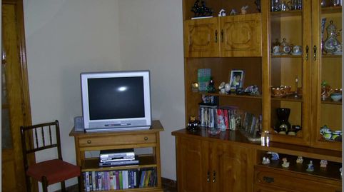 Foto 3 de Piso en venta en Calle Huerta Alta, Torreperogil, Jaén