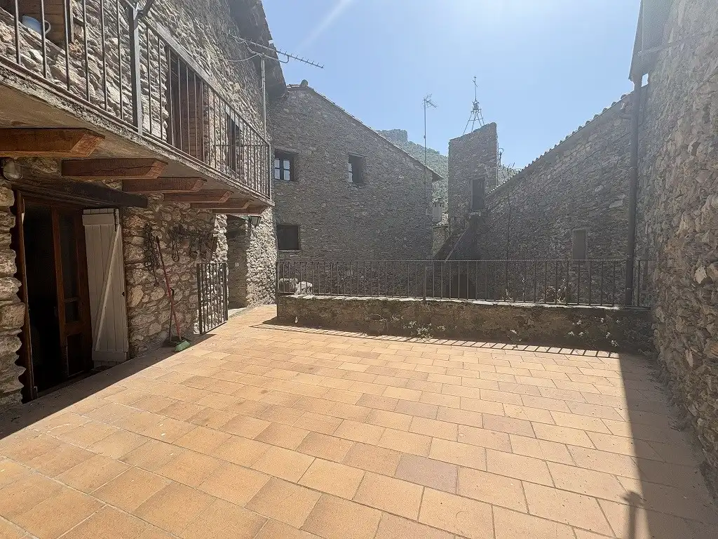Casa rustica con terrazza in vendita a Camprodon, imagen 5