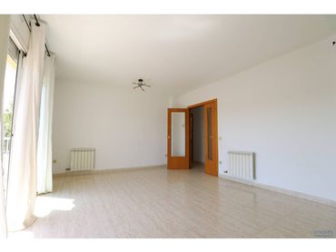 Piso con balcón en venta en Calle Pere Gironès