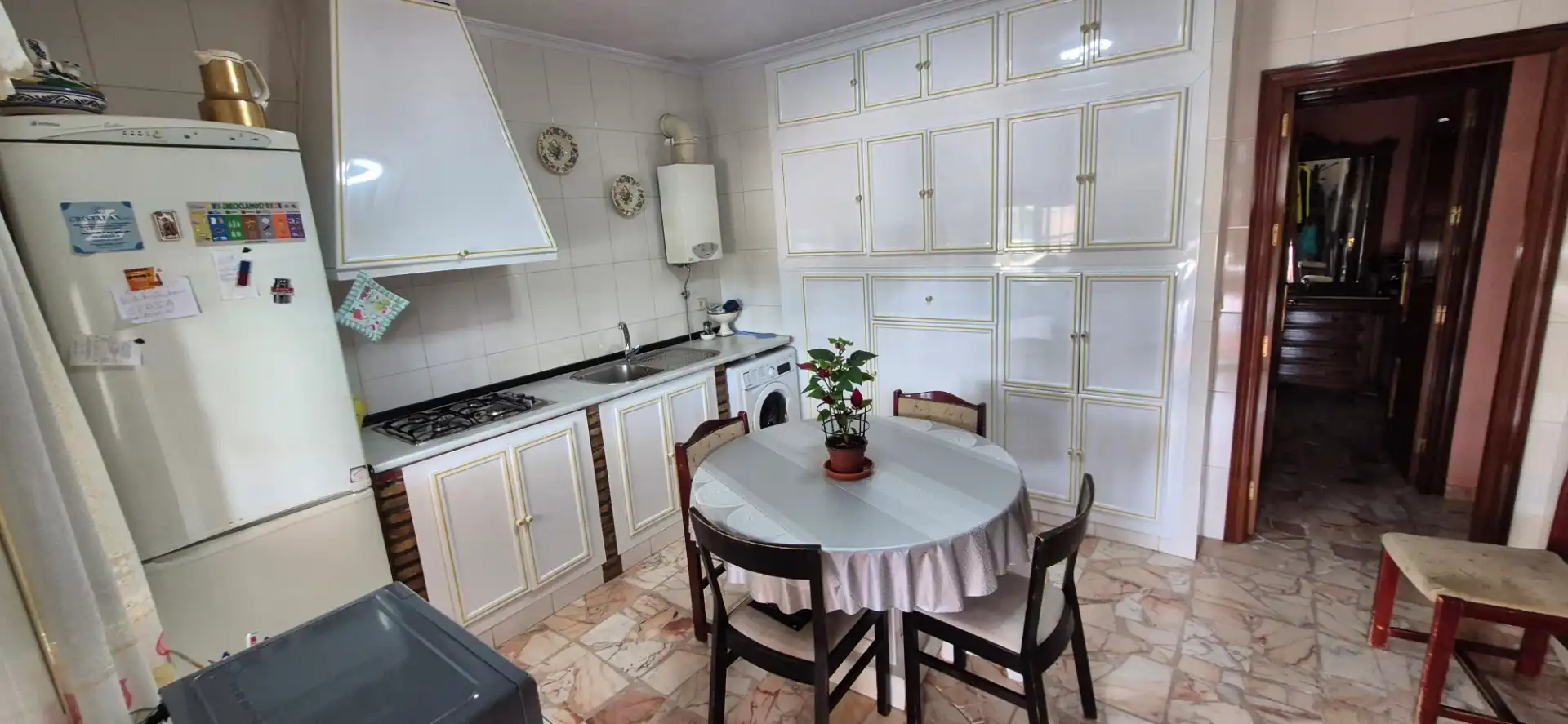 Cocina de Casa o chalet en venta en Carmona con Aire acondicionado, Calefacción y Jardín privado