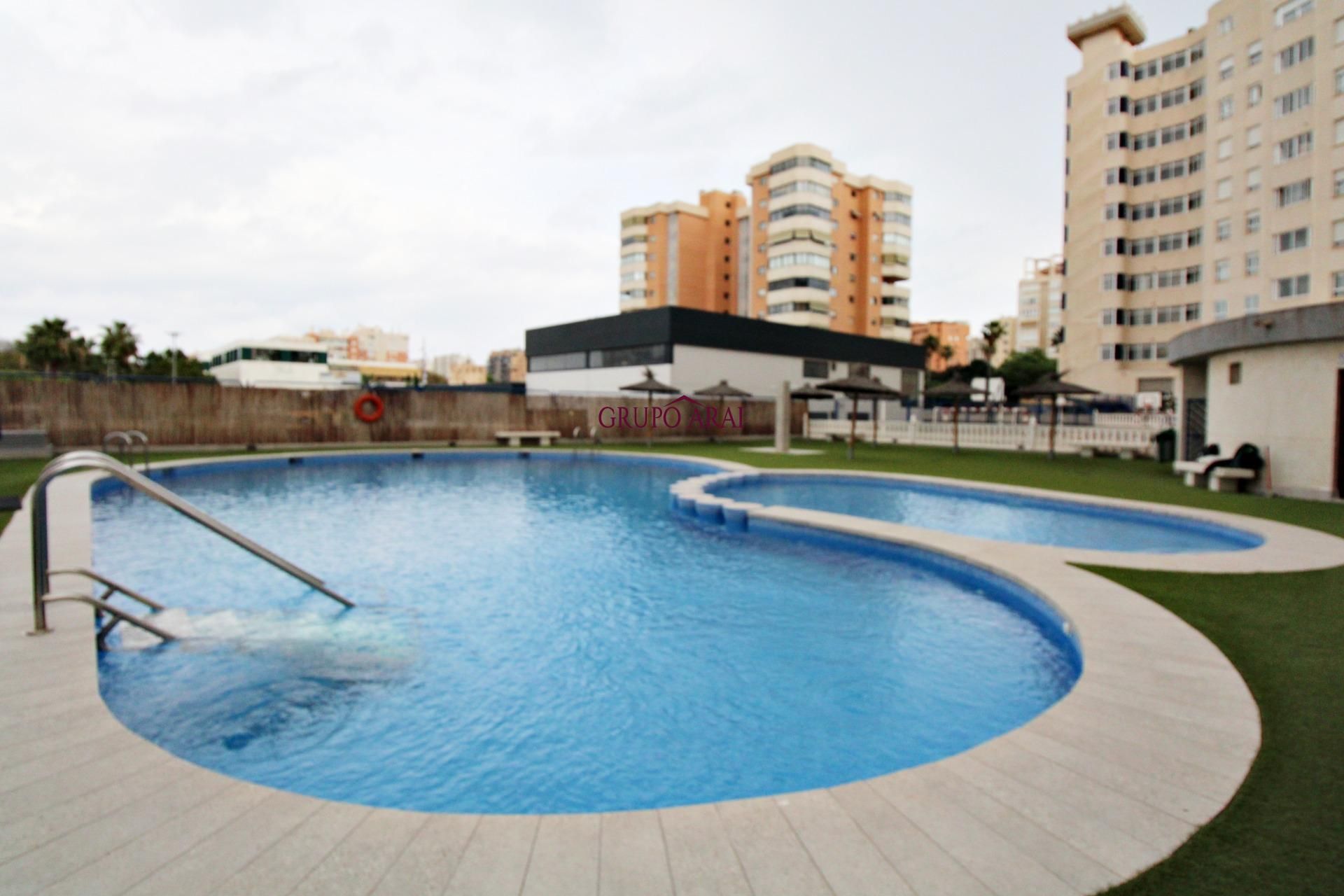 Piscina de Piso en venta en Alicante / Alacant con Jardín privado, Terraza y Trastero