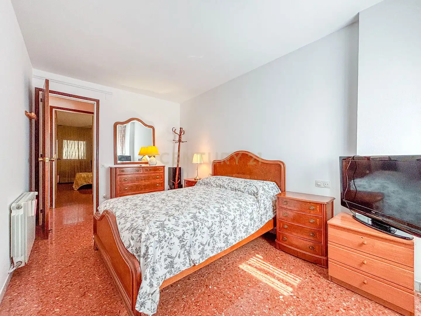 Dormitori de Apartament en venda en Esplugues de Llobregat amb Balcó i Alarma