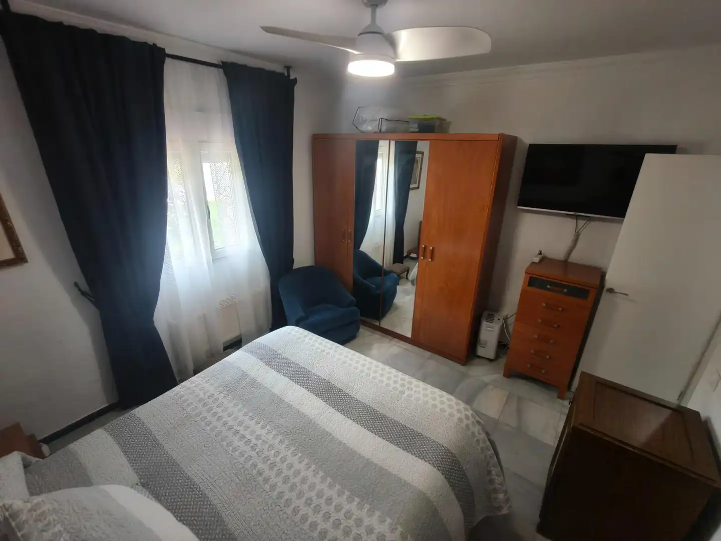 Bedroom of Houses for sale in Chiclana de la Frontera  with Air Conditioner, Swimming Pool and Alarm