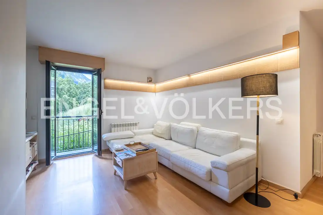 Sala de estar de Planta baja en venta en Ordino con Calefacción, Parquet y Trastero