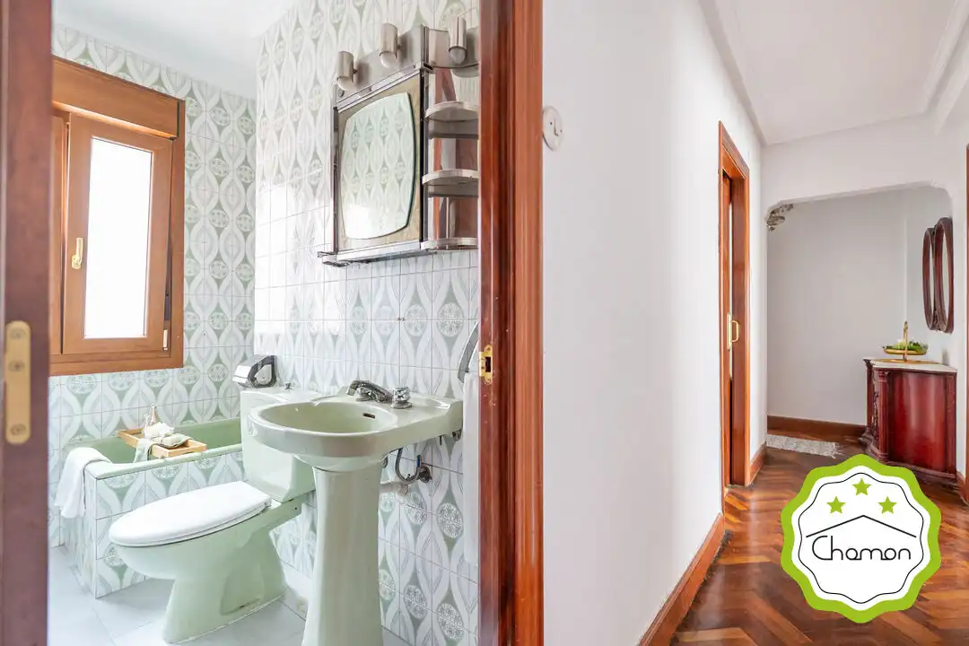 Baño de Piso en venta en Barakaldo  con Trastero