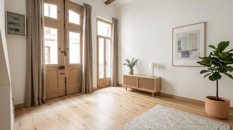 Foto 3 von Einfamilien-Reihenhaus zum Verkauf in Calle Reina, 48, El Cabanyal - El Canyamelar, Valencia Capital