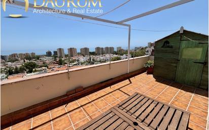 Vista exterior de Àtic en venda en Torremolinos amb Aire condicionat, Terrassa i Piscina