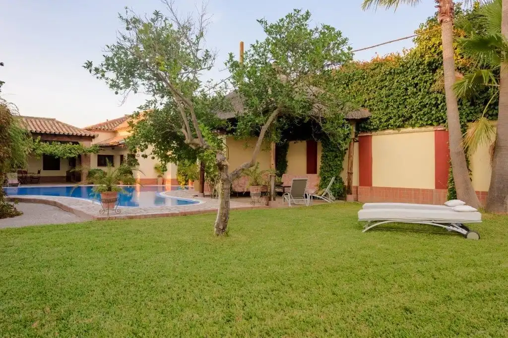 Garden of Houses for sale in Sevilla  with Air Conditioner, Private garden and Terrace