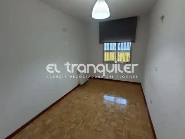 Bedroom of Flat for rent in Villaverde