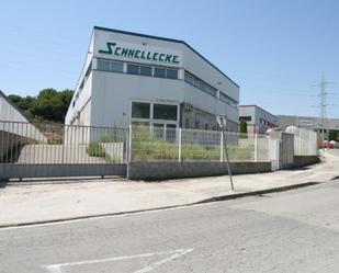 Vista exterior de Nau industrial en venda en Sant Esteve Sesrovires